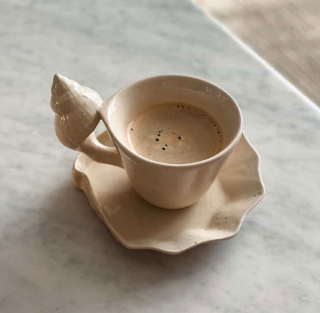 Ceramic Coffee Mugs Set with Seashell Handle & Artisan Design for Coastal Elegance 3